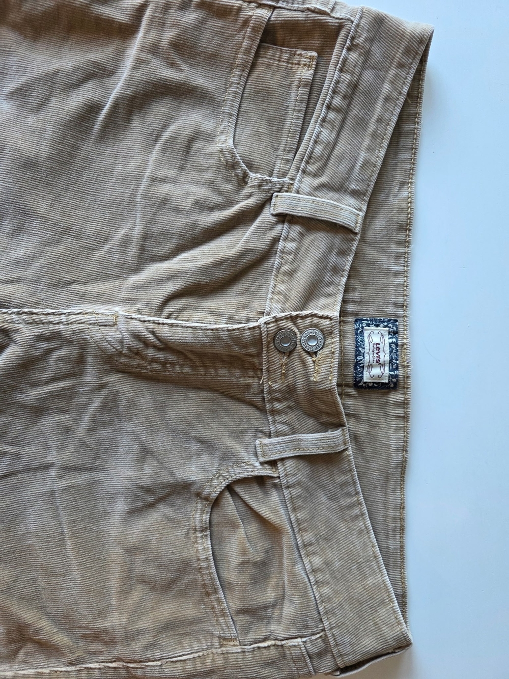 Levi's Women's Corduroy Bootcut Pants in Khaki ~ Size 10 Slender 526 - Picture 4 of 10